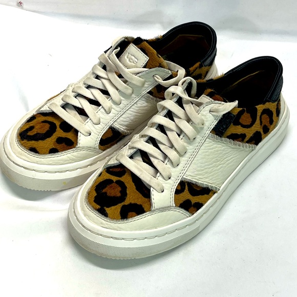 UGG Shoes - UGG ALAMEDA LEATHER/ANIMAL PRINT SNEAKER WOMEN SZ 5 WHITE STYLISH TRENDY COMFORT